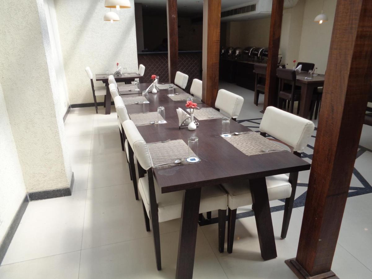 Orbit Hotel - Bagdogra Exteriér fotografie