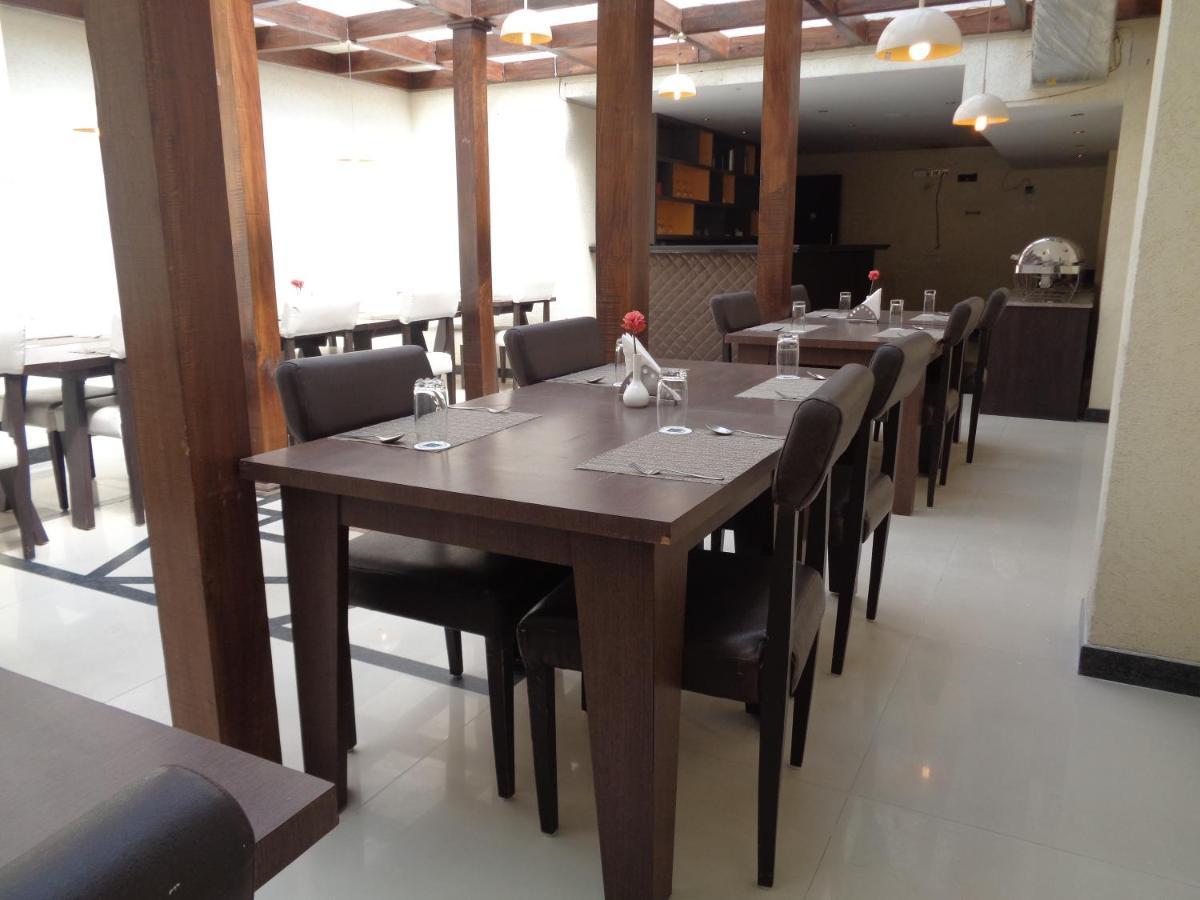 Orbit Hotel - Bagdogra Exteriér fotografie